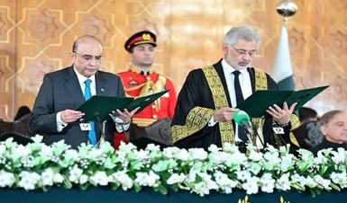 Asif Ali Zardari takes oath as 14th President of Pakistan